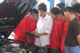 云南昆明工业幼儿师范学校2020年收费、收费多少